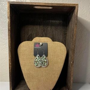 Green and white gem’s Earrings